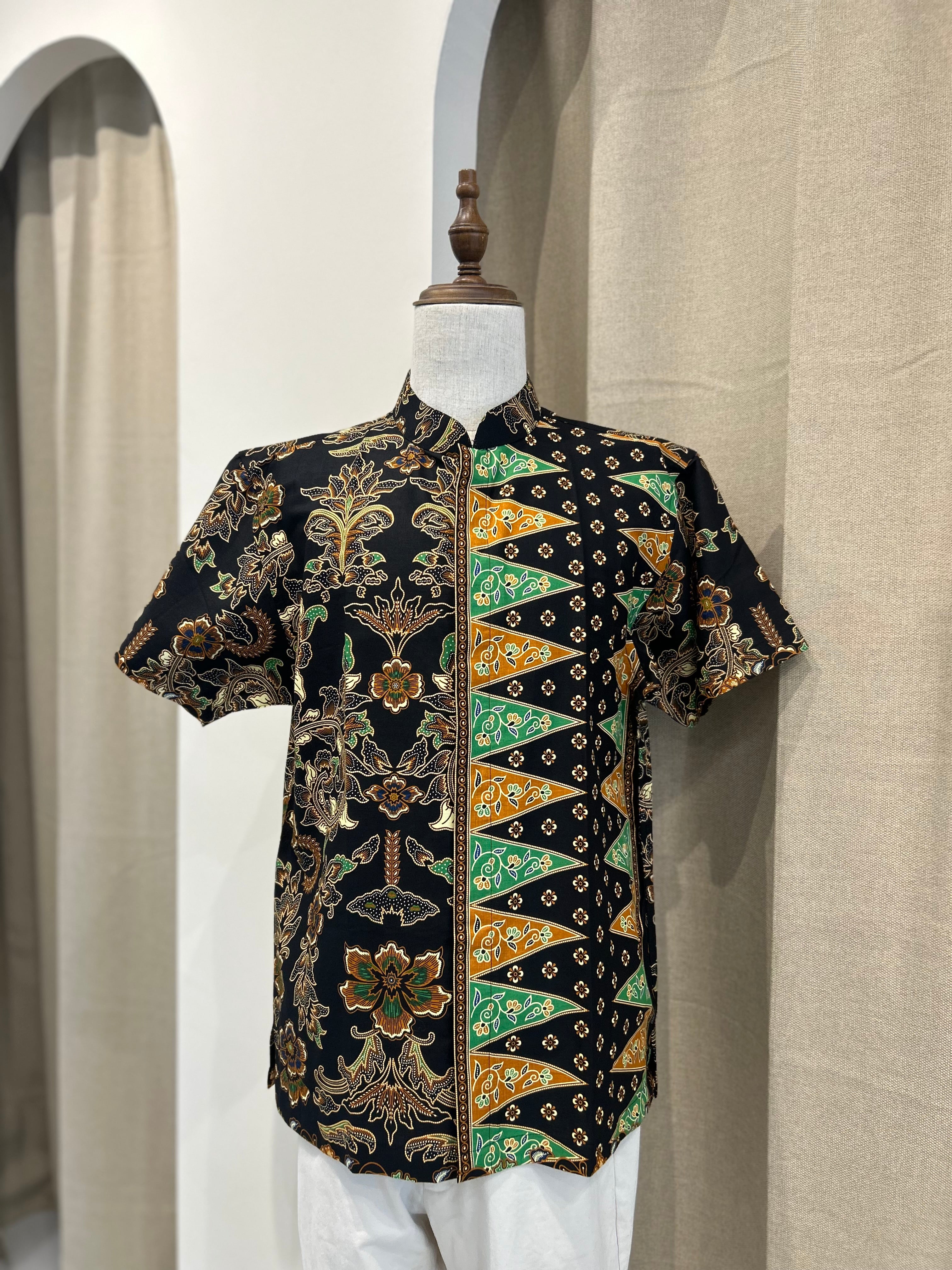 Men Short Black Green