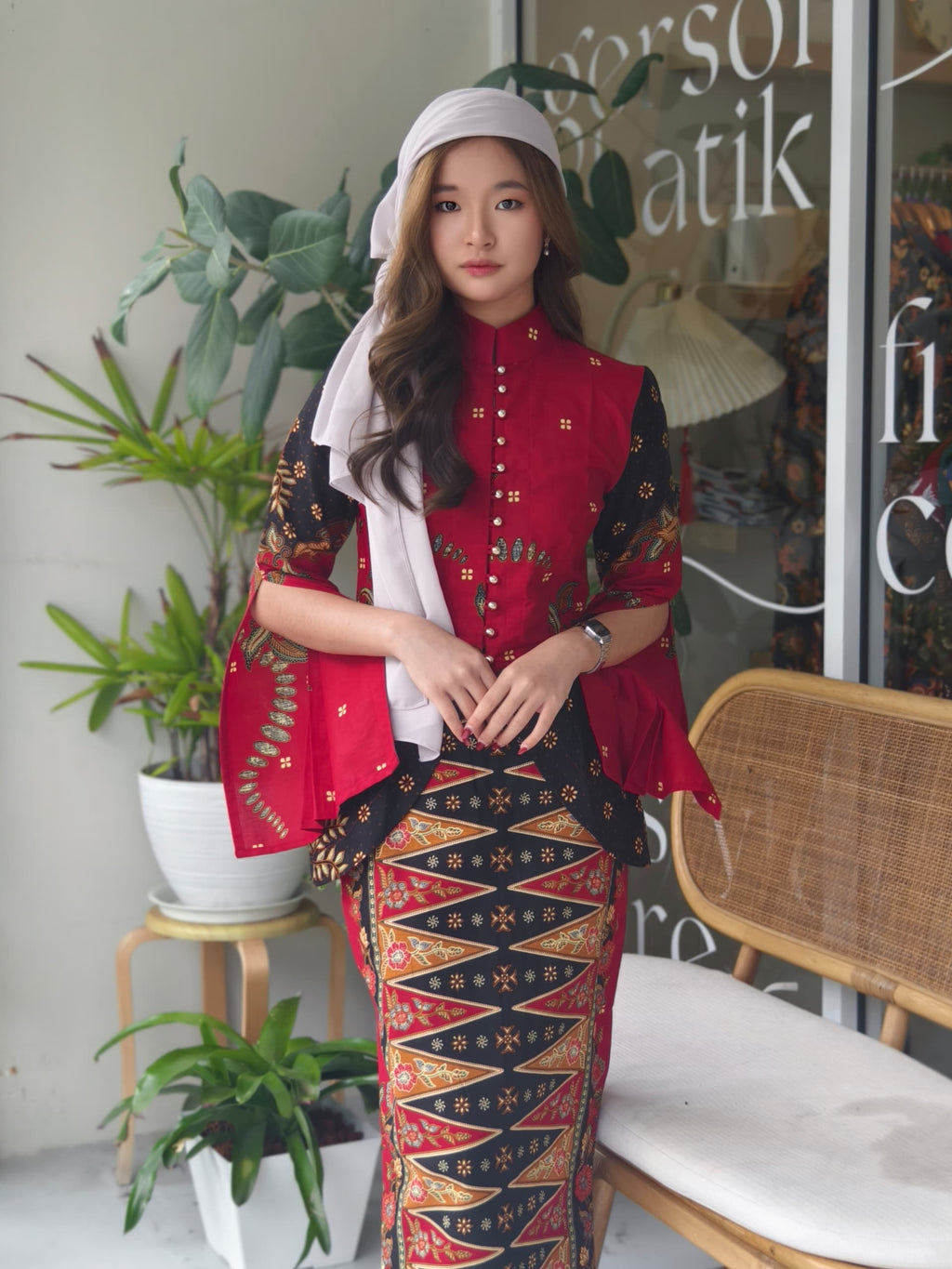Aliana Maroon Black