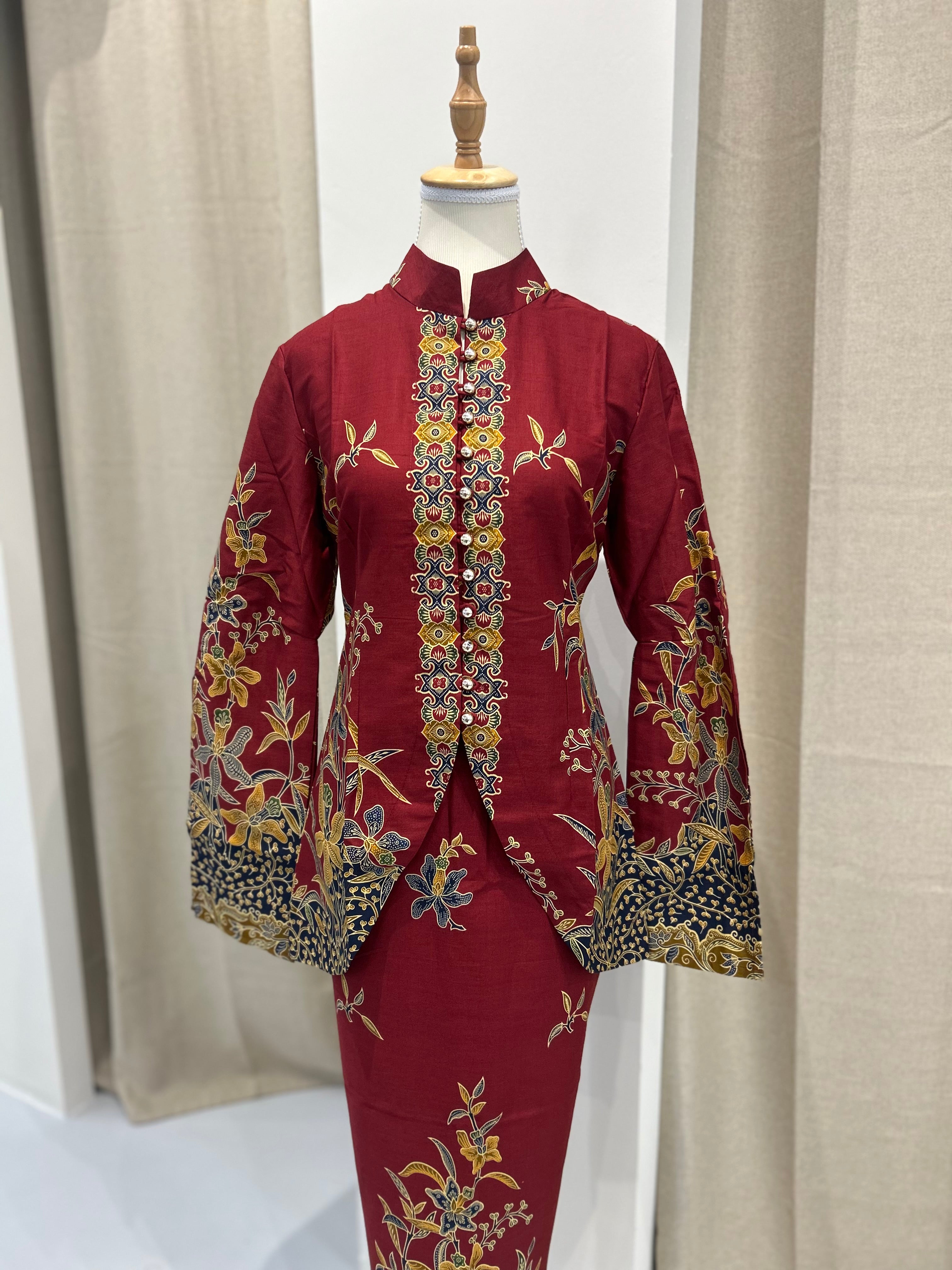 Aliana Maroon Blue