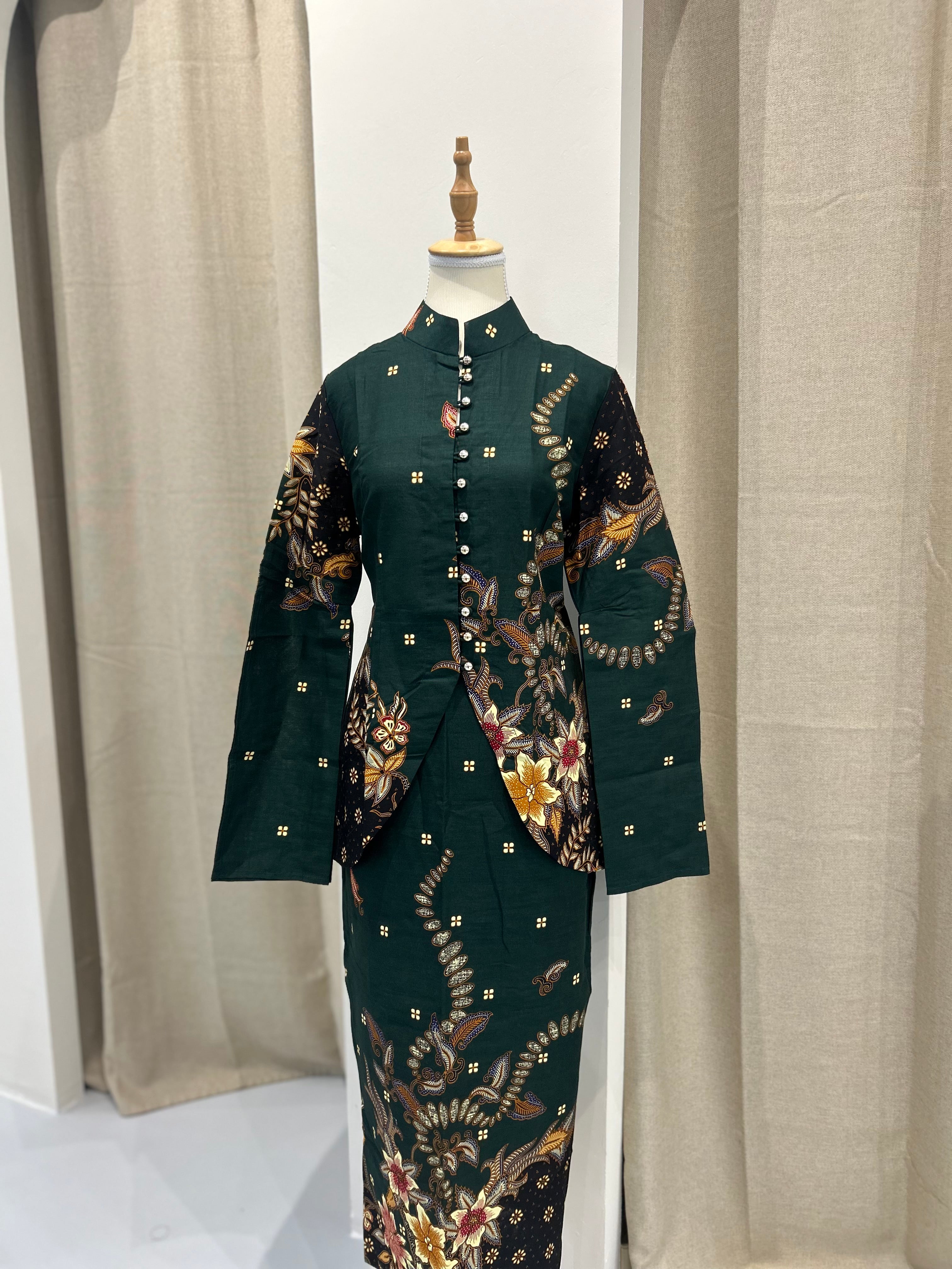 Aliana Green Black
