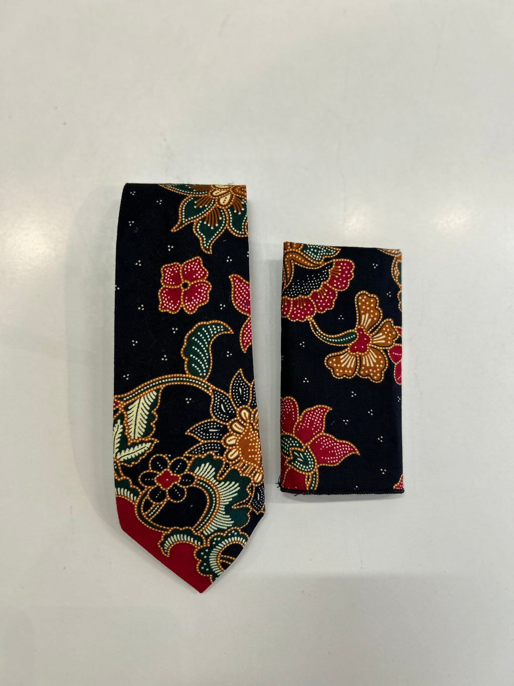 Tie Black 3