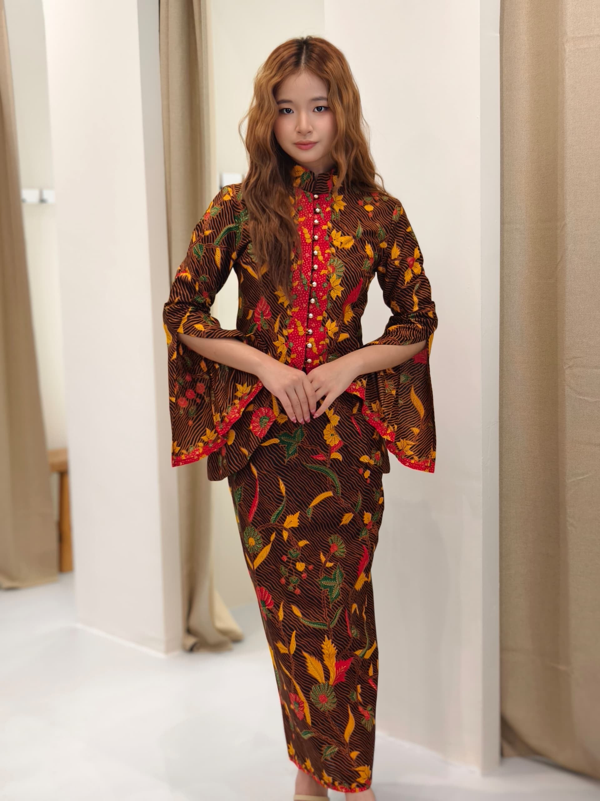 Aliana Brown red