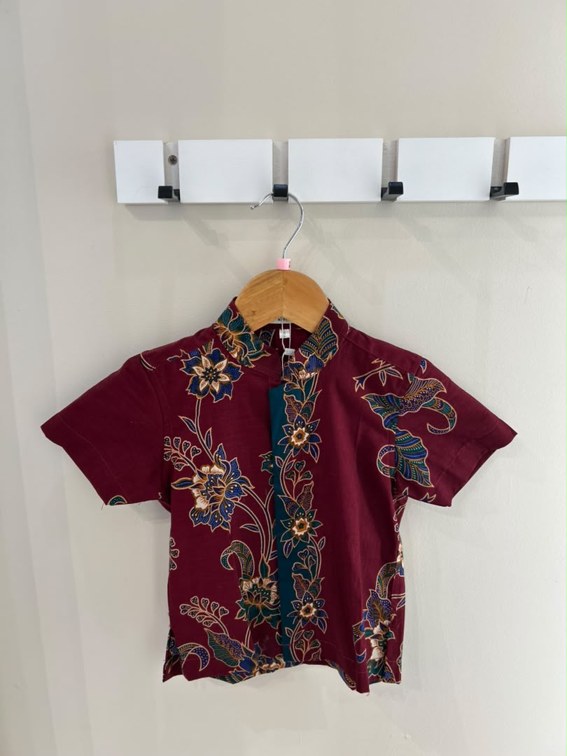 Boy Maroon 2