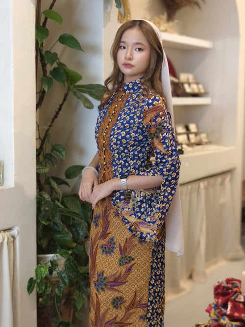 Aliana Blue gold