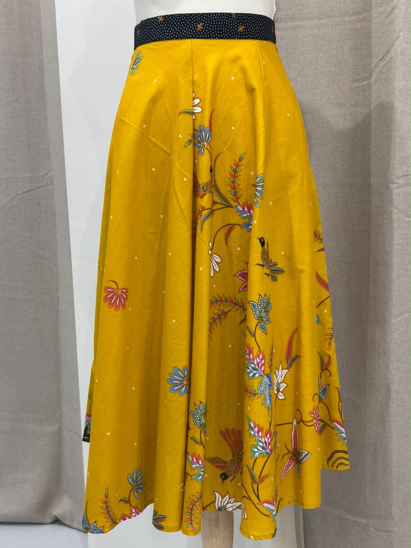 Yoona Yellow 2