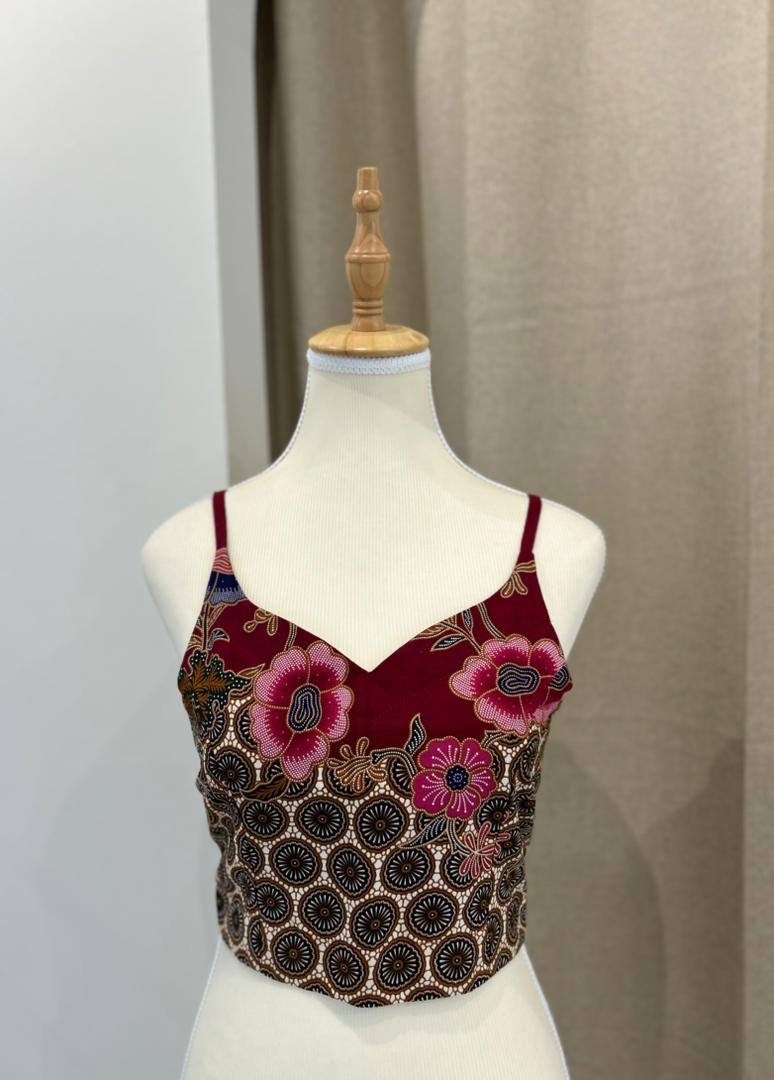 Daisy Maroon