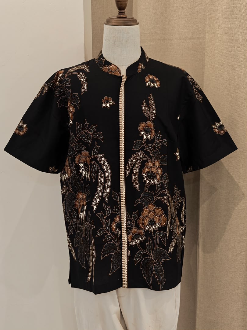 Men Short Black Brown