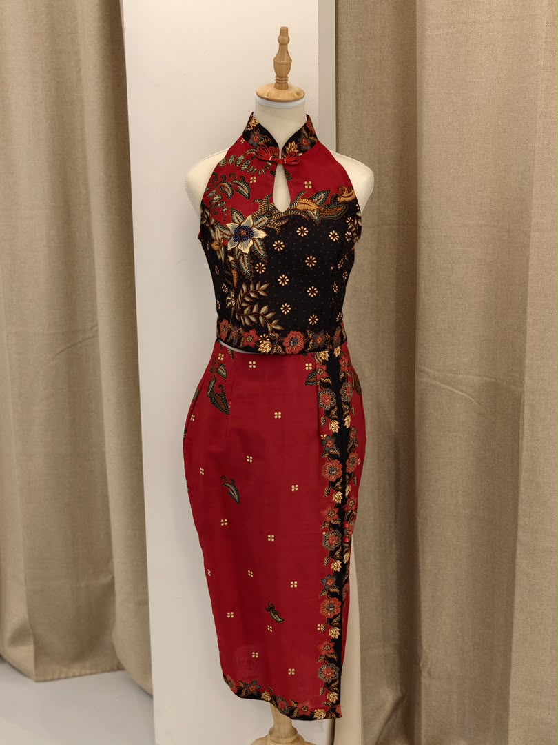 Tara Red Black