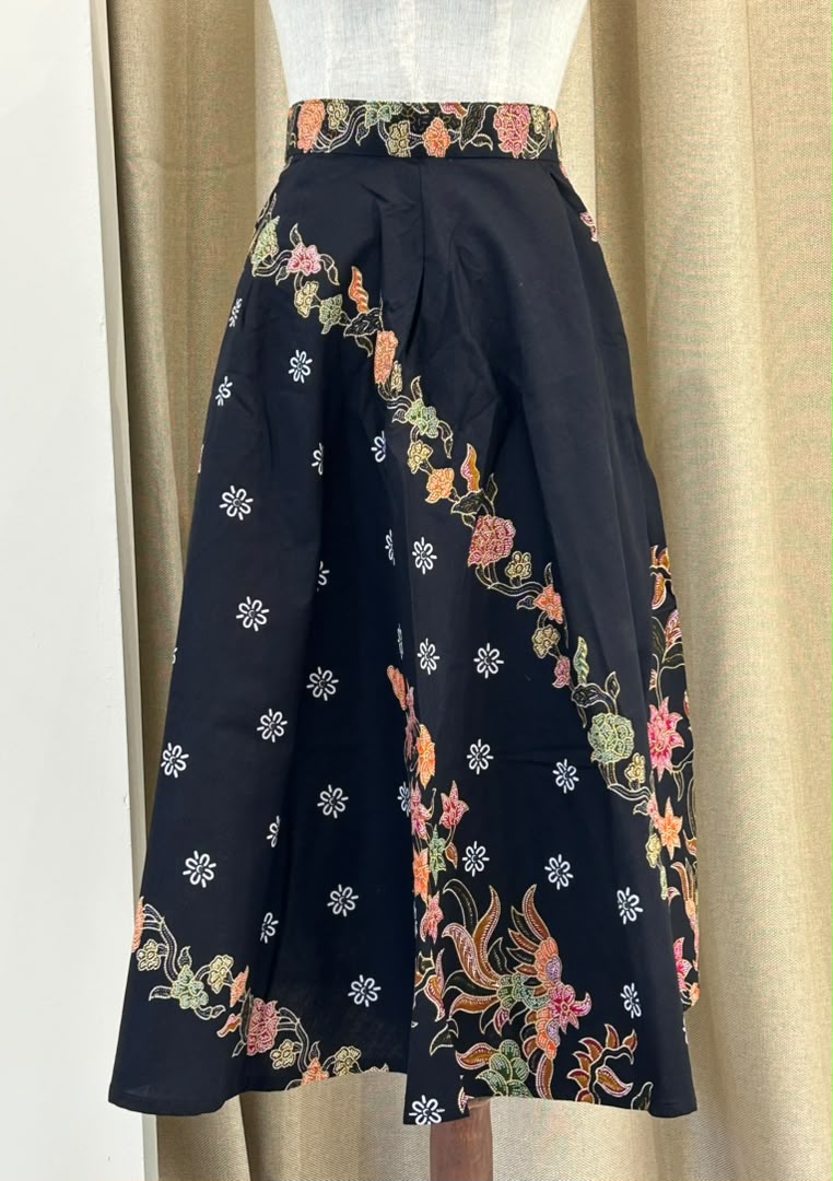 Yoona Black 1